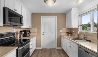 18955 SW BOUCHER Ct, Aloha, OR 97003