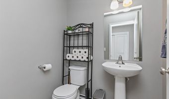 1924 17th St SE, Altoona, IA 50009