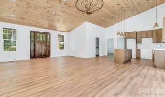 19 Green Valley Rd, Asheville, NC 28806