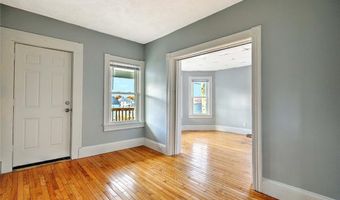 68 Division St 3, Lincoln, RI 02838