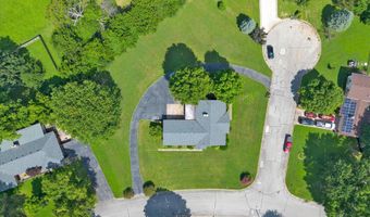 1635 Oak Dr, Aurora, MO 65605