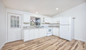 1197 W Hummingbird Ln, Benson, AZ 85602