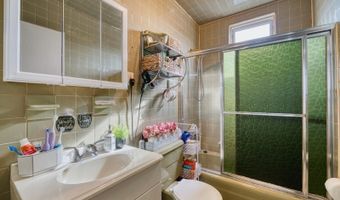 233 Avenue B, Bayonne, NJ 07002