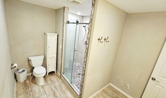 861 Oak Crst, Baxter Springs, KS 66713
