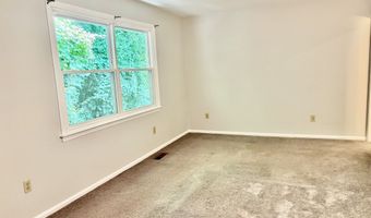 25 Padanaram Rd 77, Danbury, CT 06811