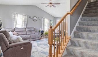 1906 Northgate Cir, Akron, OH 44320