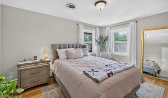 44 Cliff Ave, Cranston, RI 02920