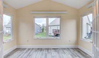 2280 St Andrews Dr, Altoona, WI 54720