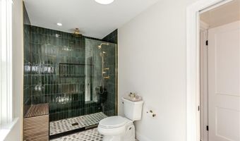 126 Columbia Ave, Cranston, RI 02905