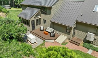 8 W Gate Dr, Bow, NH 03304