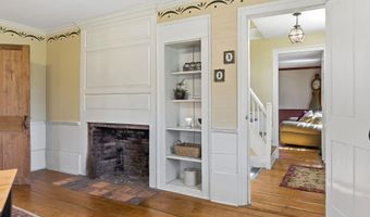 5 Old Manchester Rd, Amherst, NH 03031