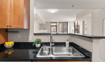 851 N GLEBE Rd 1309, Arlington, VA 22203