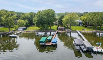 3154 Waucheeta Trl, Madison, WI 53711