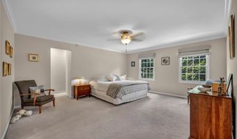 561 Willard Rd, Aurora, OH 44202