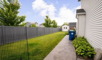 132 Boxelder Ln, Amherst, NY 14228