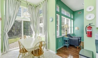 10 Deer Lake Ct, Barnegat, NJ 08005