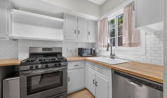 1557 MOUNT EAGLE, Alexandria, VA 22302