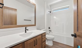 2417 E Brek St, Brandon, SD 57005