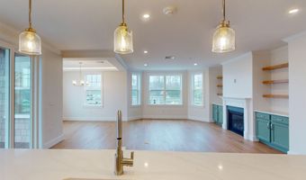 4 Longview Dr 208, Atkinson, NH 03811