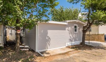 8 SHERMAN Dr, Claymont, DE 19703