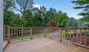 35 Greenlawn Rd, Amawalk, NY 10501