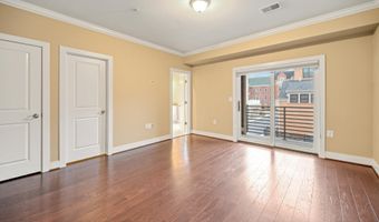 2111 RICHMOND Hwy 101, Alexandria, VA 22301