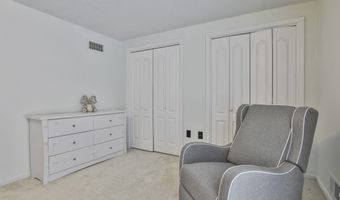 24 Suffolk Ct, Bedford, NH 03110