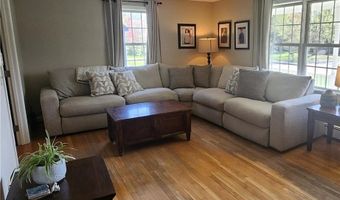 54 Sefton Dr, Bristol, RI 02809