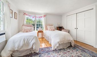 50 0 Indian Trl, Barnstable, MA 02630