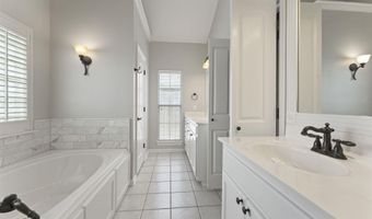 17647 Lake Azalea Dr, Baton Rouge, LA 70817