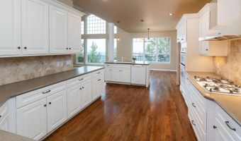3269 NW Fairway Heights Dr, Bend, OR 97703