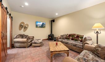 200 Falls Creek Dr, Bellvue, CO 80512
