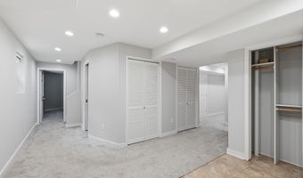24674 PEACH ORCHARD Ln, Aldie, VA 20105