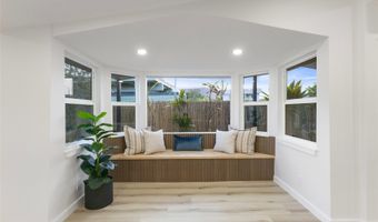 889 Akumu St, Kailua, HI 96734