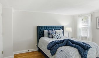 16 Deepwood Dr, Cheshire, CT 06410