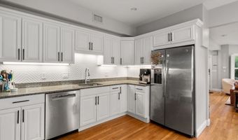 15 Ash St 15, Belmont, MA 02478
