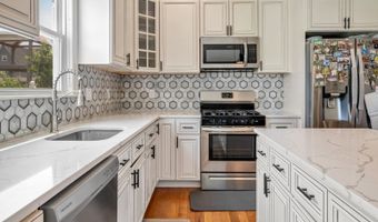75 Bowlby St, Andover, NJ 07801