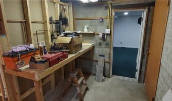 1648 Highland Ln, Ashtabula, OH 44004
