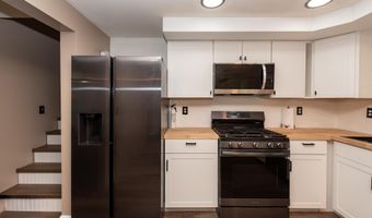 815 Berrywood Ln Ln, Absecon, NJ 08205