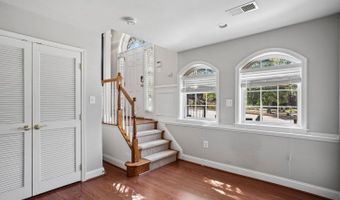 4049 COLUMBIA Pike, Arlington, VA 22204