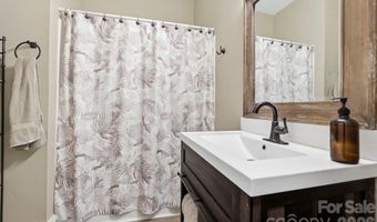 106 Thistle Field Dr, Asheville, NC 28806