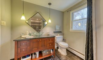 165 Oak Ridge Dr, Berlin, CT 06037