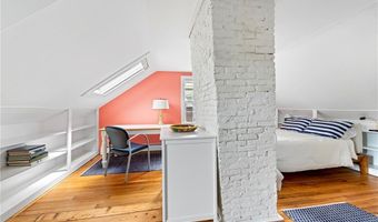 47 Second St, Newport, RI 02840