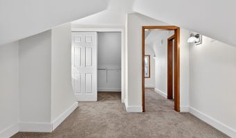 38 W 43RD St, Bayonne, NJ 07002