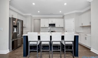 444 Summit Lakes Dr, Athens, AL 35613