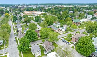 804 S Jackson St, Auburn, IN 46706
