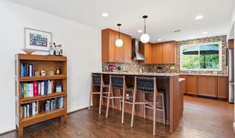 8 CONSTITUTION Sq, Annapolis, MD 21401