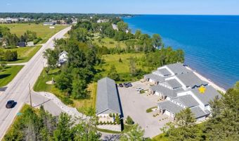 2622 LAKE St, Algoma, WI 54201