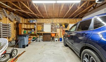 40 Pheasant Run Rd, Belgrade, ME 04917