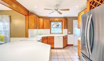 98 Iroquois Rd, Cumberland, RI 02864